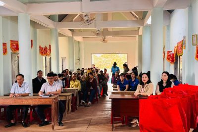 Chương trình thăm và tặng quà cho buôn Ea Sar, buôn Kết nghĩa